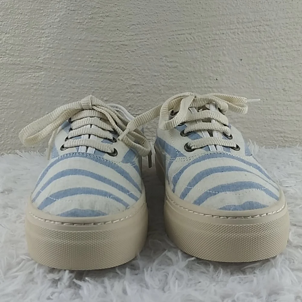Soludos Blue Striped Fabric Upper Almond Toe Lace Up Low Top Platform Sneaker - Picture 2 of 15